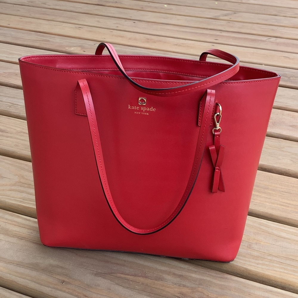 Very LOVELY kate spade tote ❤️
